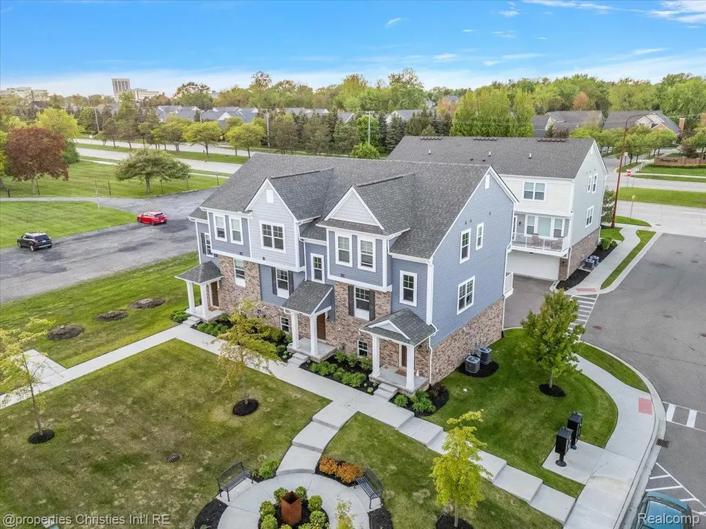 4953 Treeside Lane Troy City MI 48098