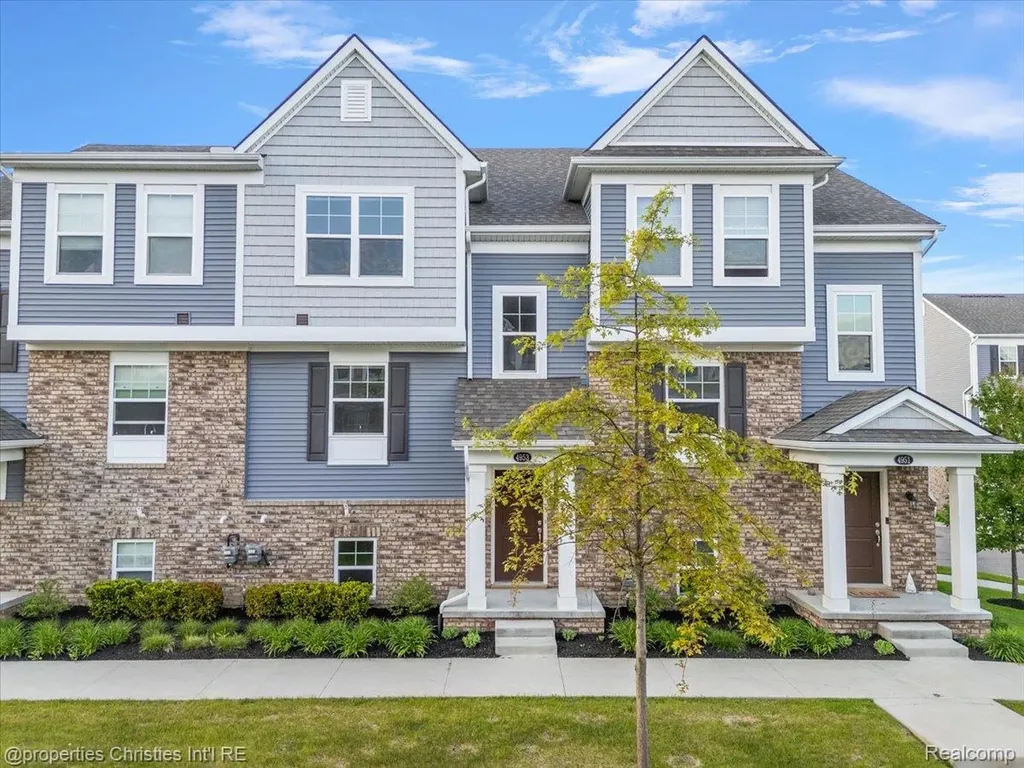 4953 Treeside Lane Troy City MI 48098