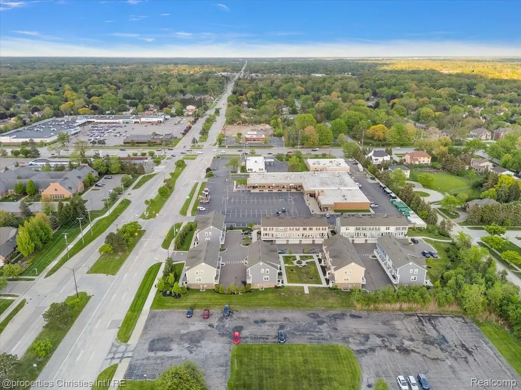 4953 Treeside Lane Troy City MI 48098