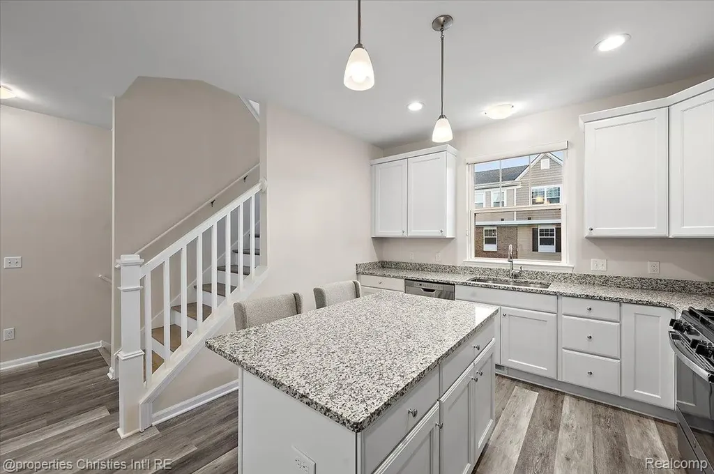 4953 Treeside Lane Troy City MI 48098