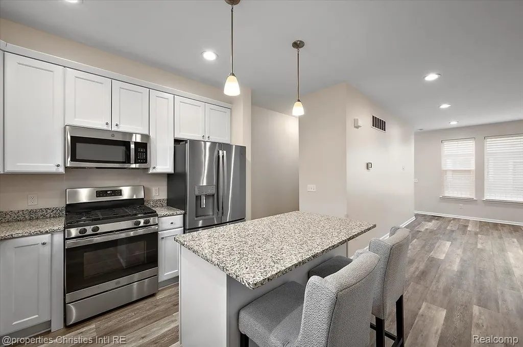 4953 Treeside Lane Troy City MI 48098