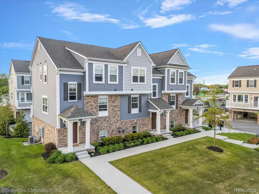 4953 Treeside Lane Troy City MI 48098