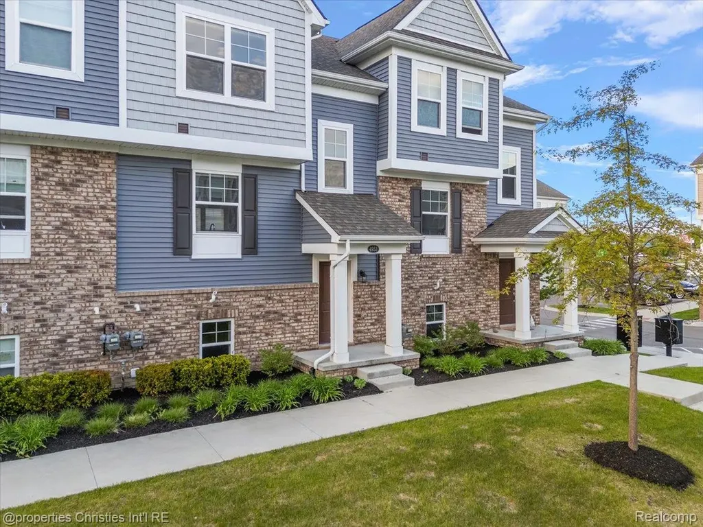 4953 Treeside Lane Troy City MI 48098