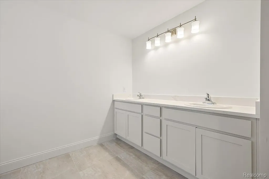 28326 Nadia Lane Chesterfield Township MI 48047