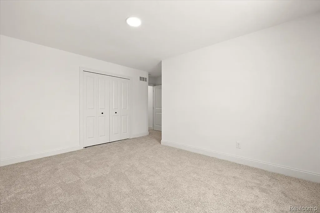 28326 Nadia Lane Chesterfield Township MI 48047