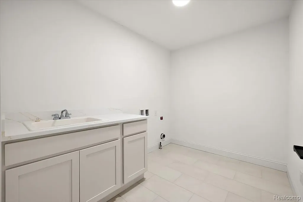 28326 Nadia Lane Chesterfield Township MI 48047
