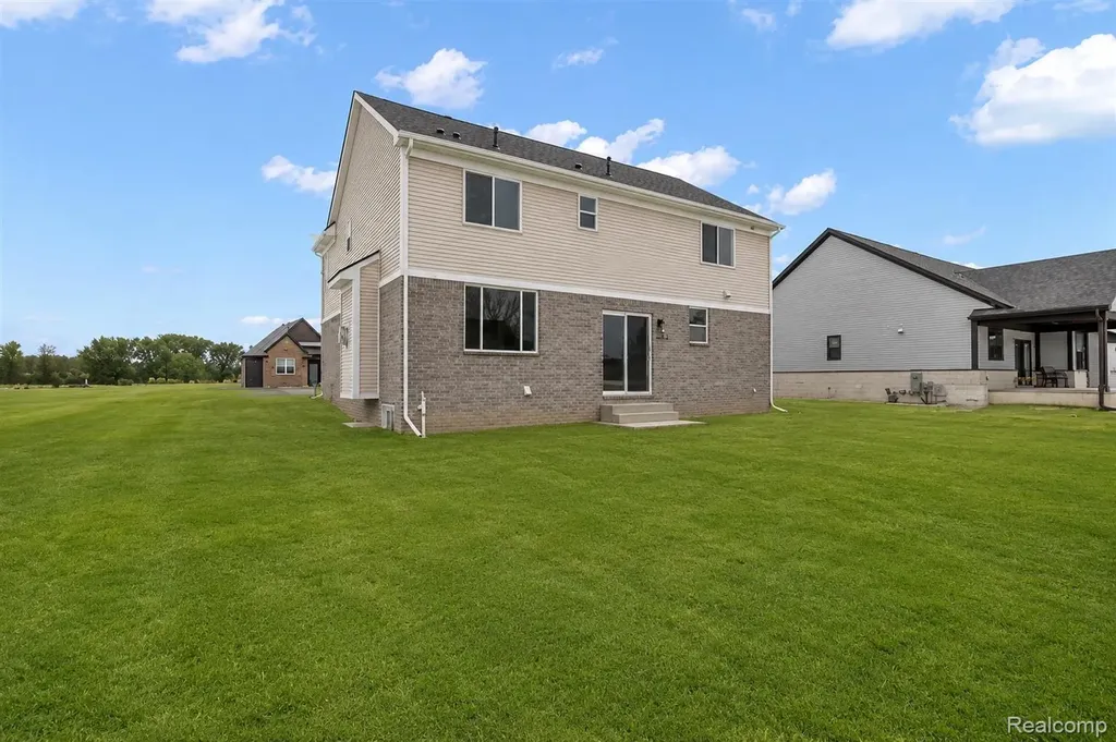28326 Nadia Lane Chesterfield Township MI 48047