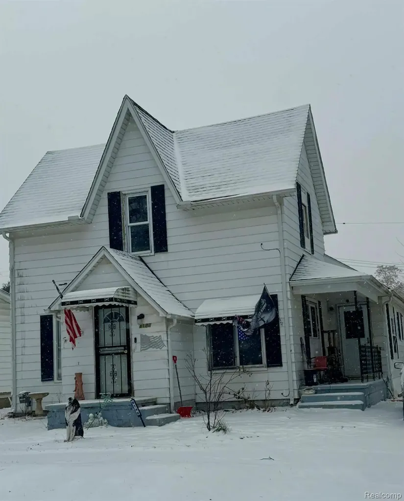 6140 1st Street Mayville Village MI 48744