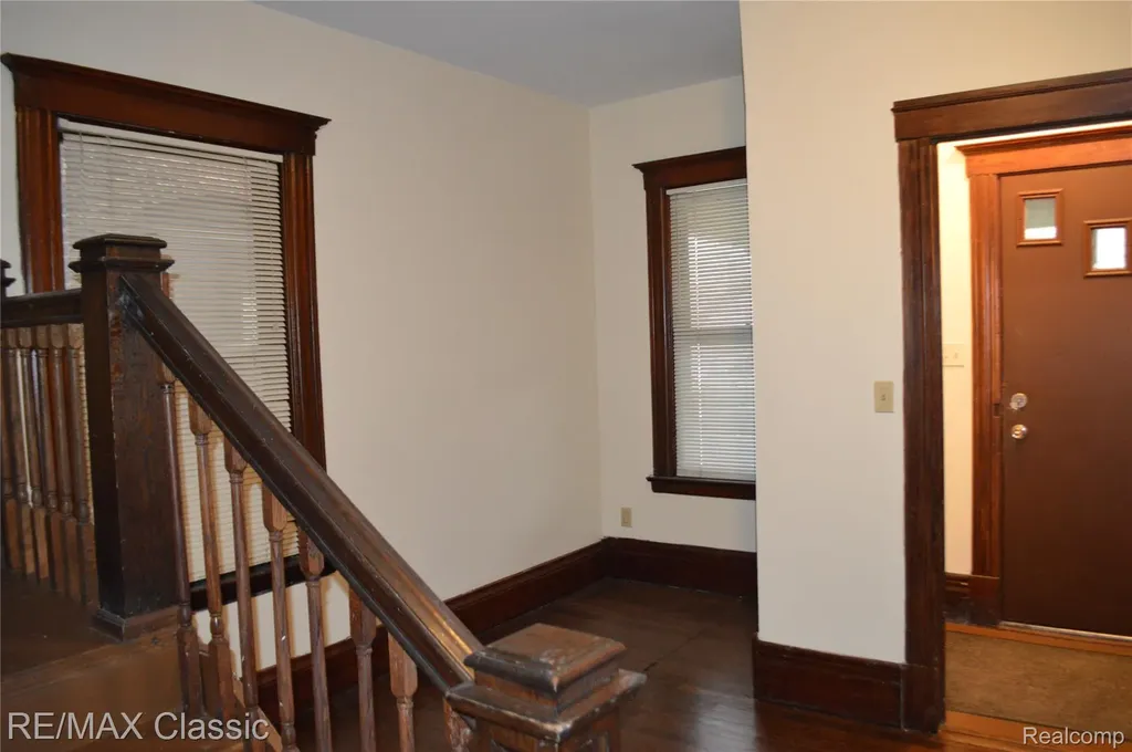 5208 Commonwealth Detroit City MI 48208