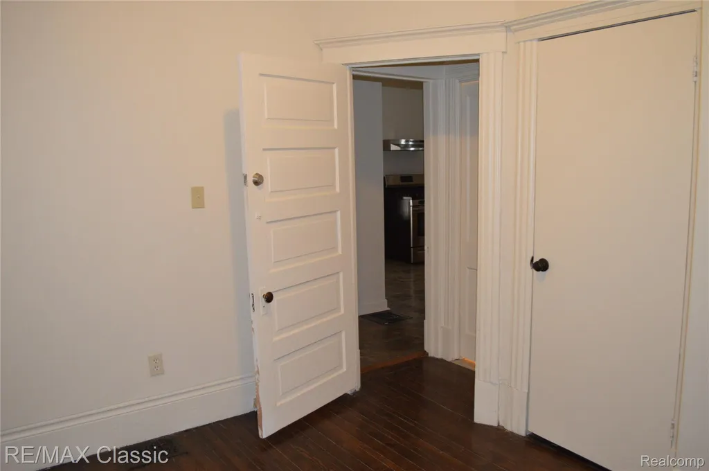 5208 Commonwealth Detroit City MI 48208