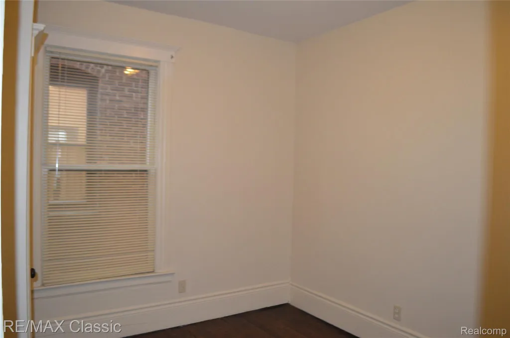 5208 Commonwealth Detroit City MI 48208