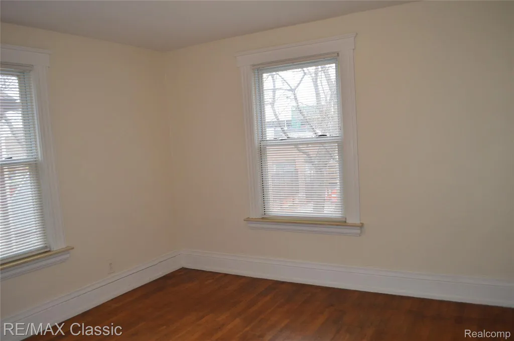 5208 Commonwealth Detroit City MI 48208