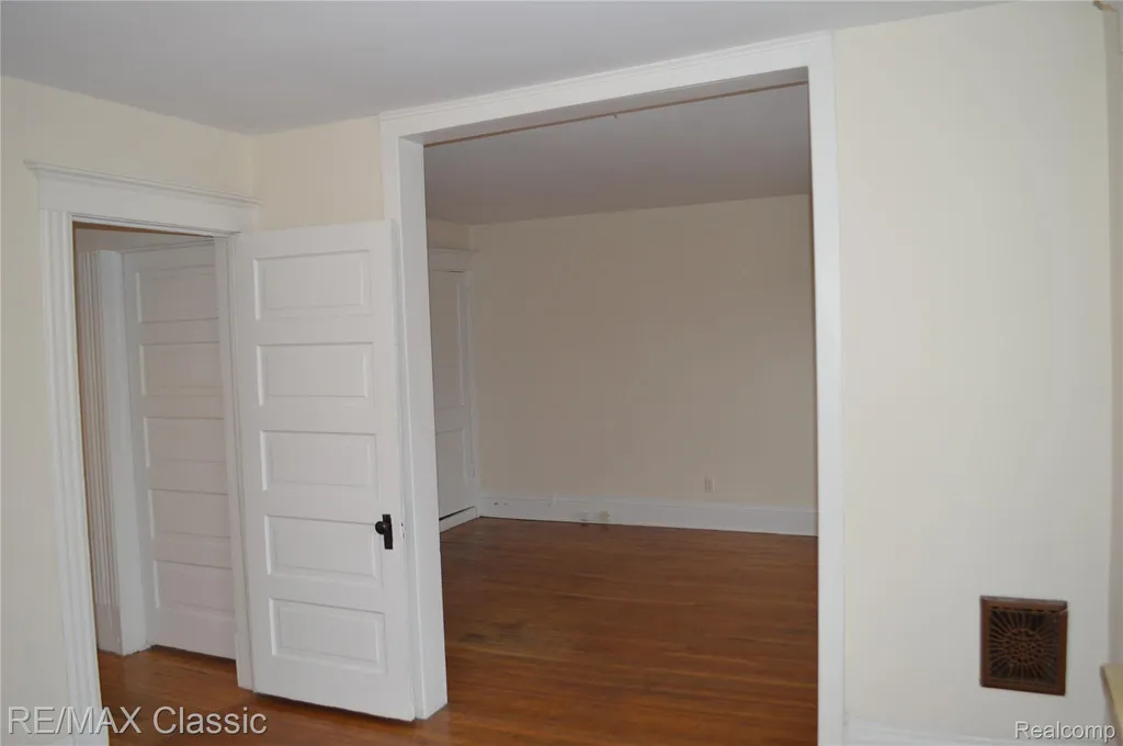 5208 Commonwealth Detroit City MI 48208