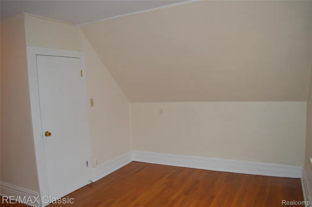 5208 Commonwealth Detroit City MI 48208