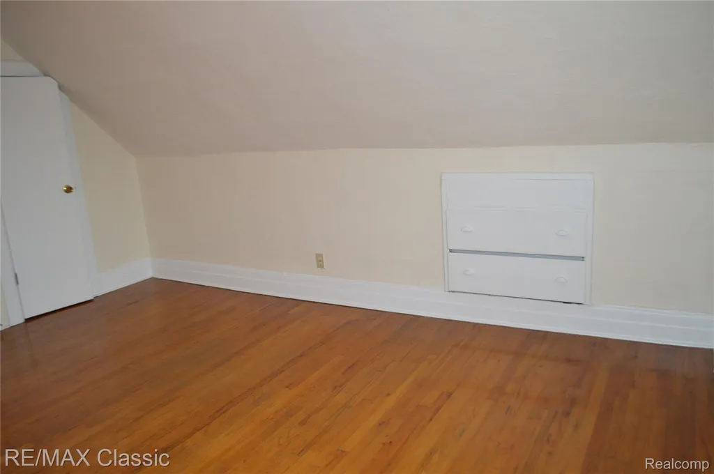 5208 Commonwealth Detroit City MI 48208