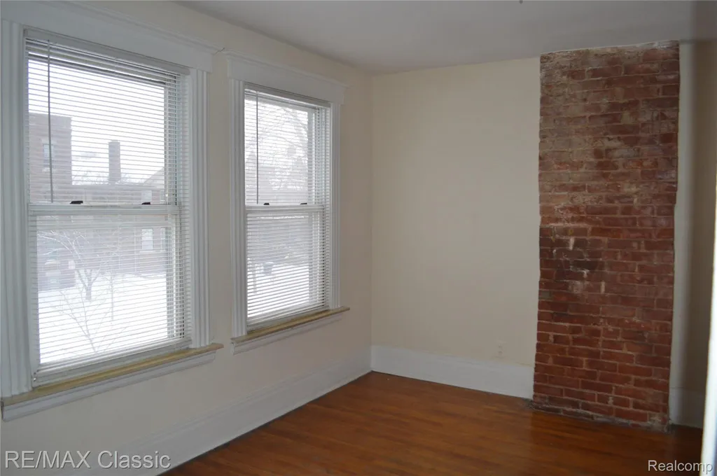 5208 Commonwealth Detroit City MI 48208