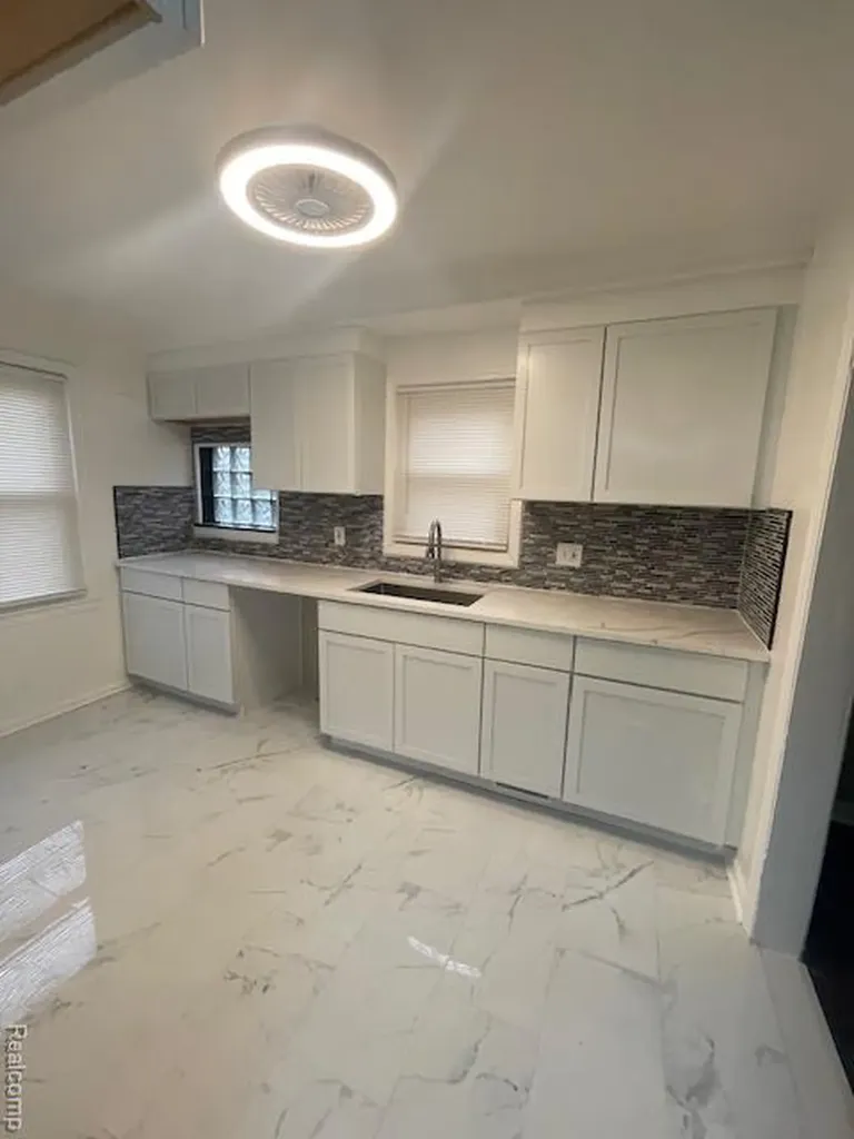 20157 Cheyenne Street Detroit City MI 48235