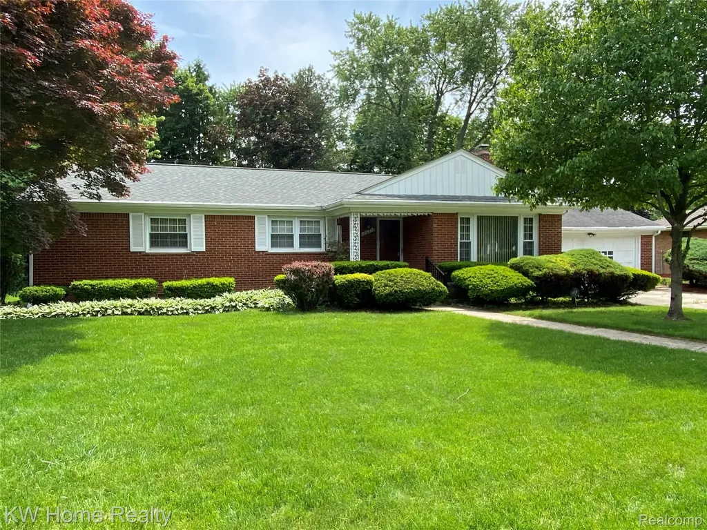 18635 San Diego Boulevard Lathrup Village City MI 48076