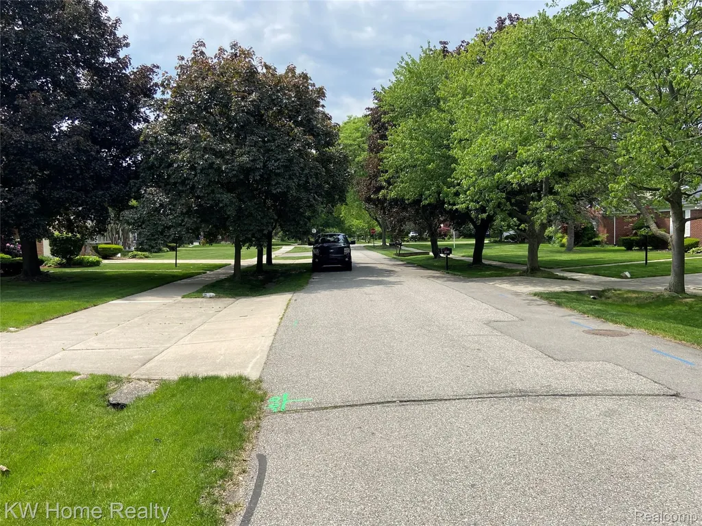 18635 San Diego Boulevard Lathrup Village City MI 48076