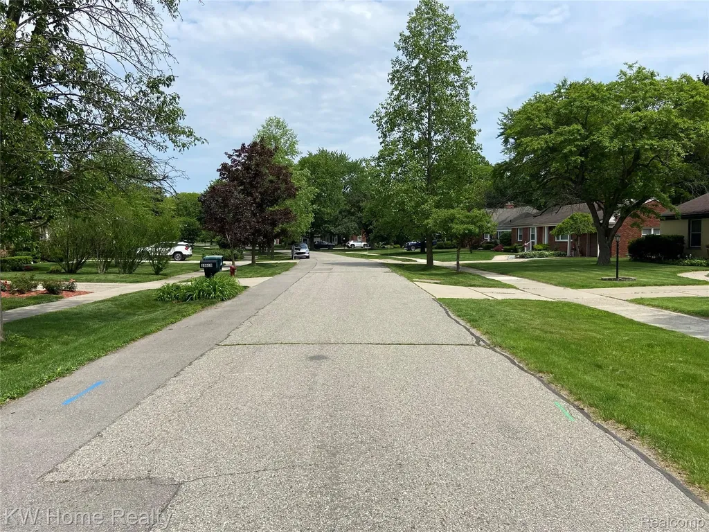 18635 San Diego Boulevard Lathrup Village City MI 48076