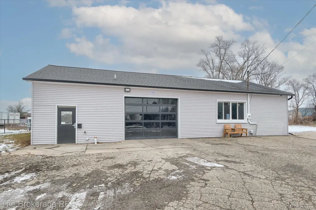 5482 Miller Road Swartz Creek City MI 48473