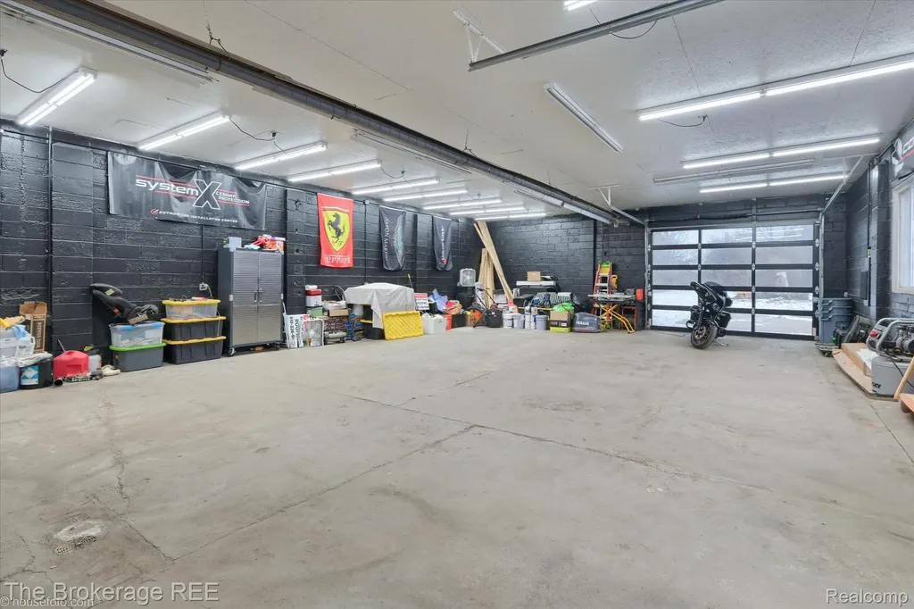 5482 Miller Road Swartz Creek City MI 48473
