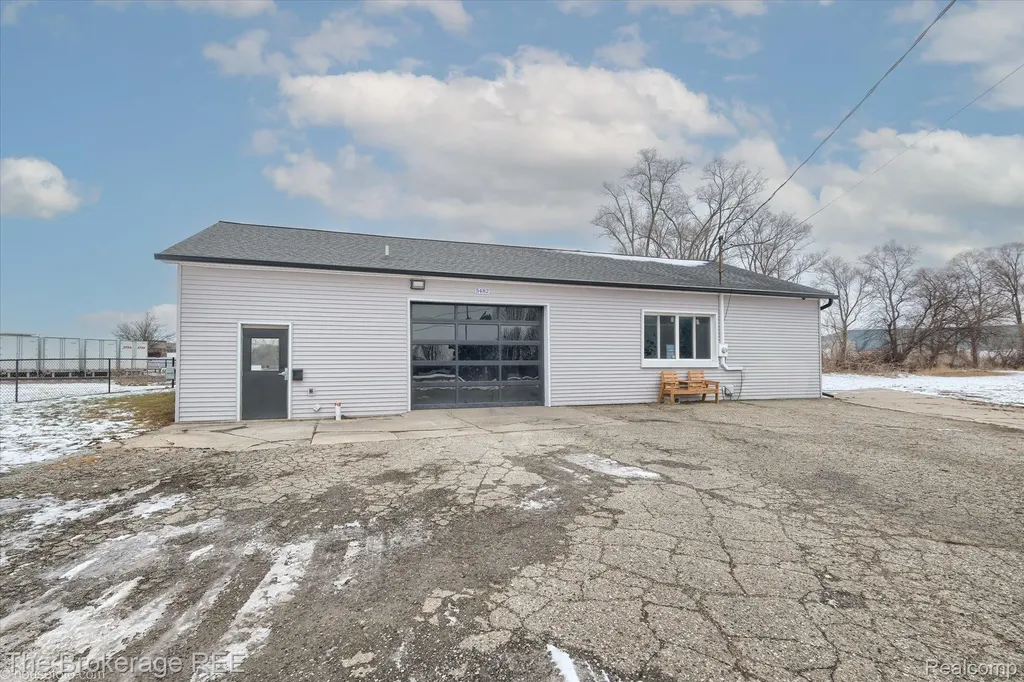 5482 Miller Road Swartz Creek City MI 48473