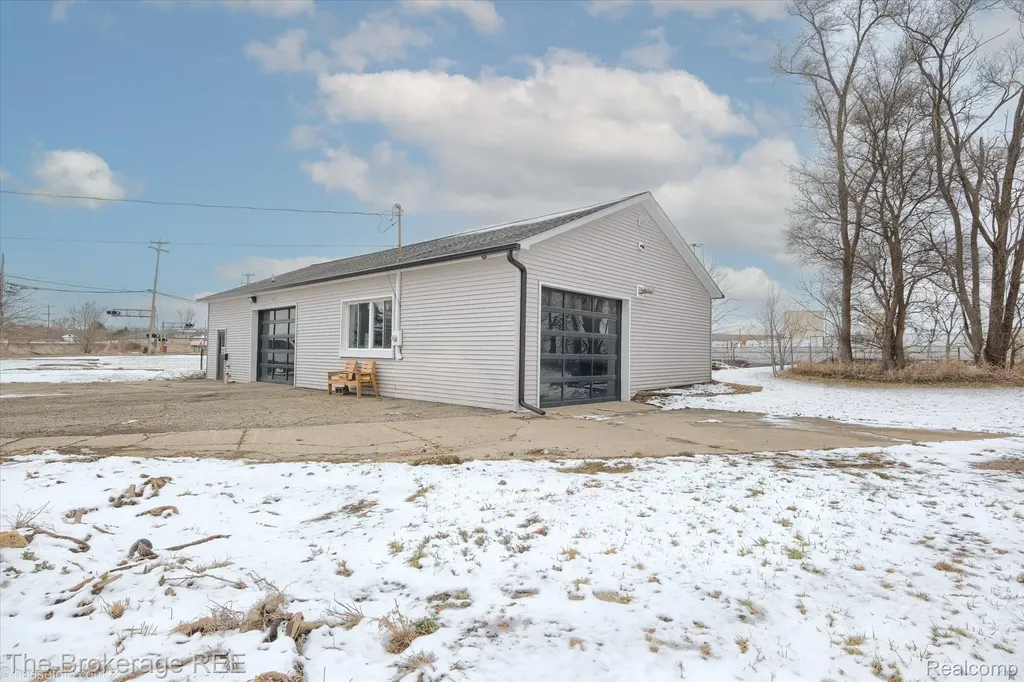 5482 Miller Road Swartz Creek City MI 48473