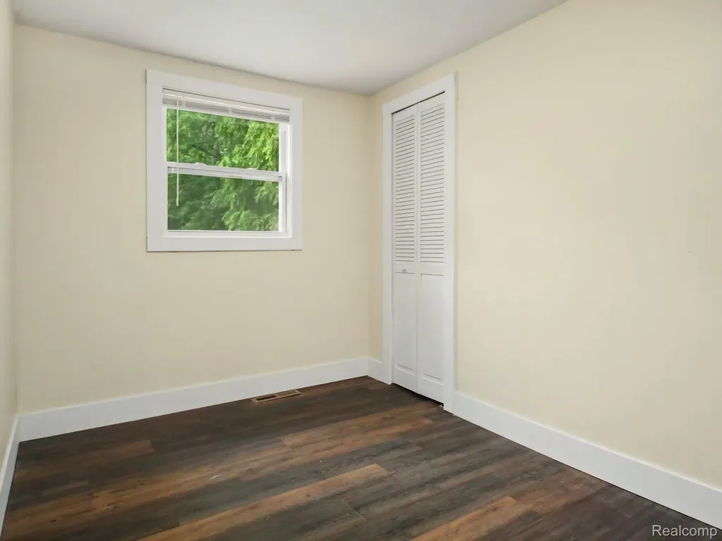 5104 Esta Drive Genesee Charter Township MI 48506