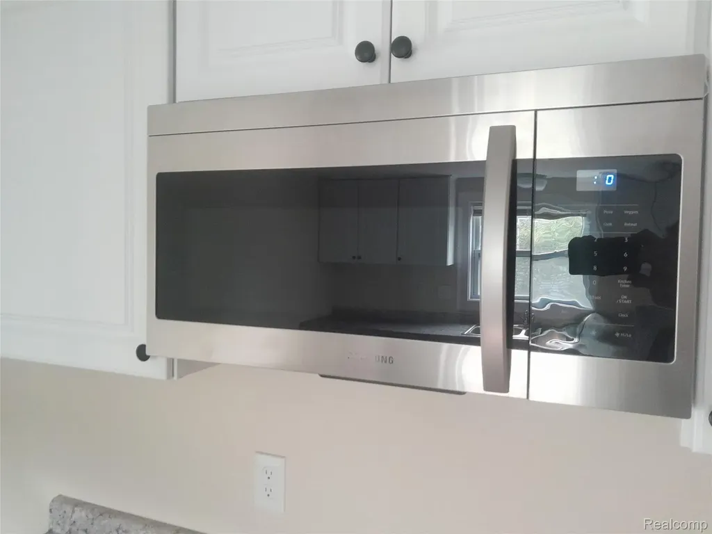 5104 Esta Drive Genesee Charter Township MI 48506