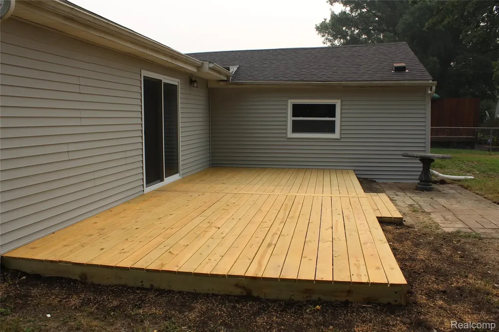 5104 Esta Drive Genesee Charter Township MI 48506