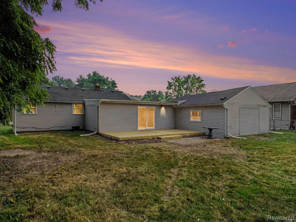 5104 Esta Drive Genesee Charter Township MI 48506