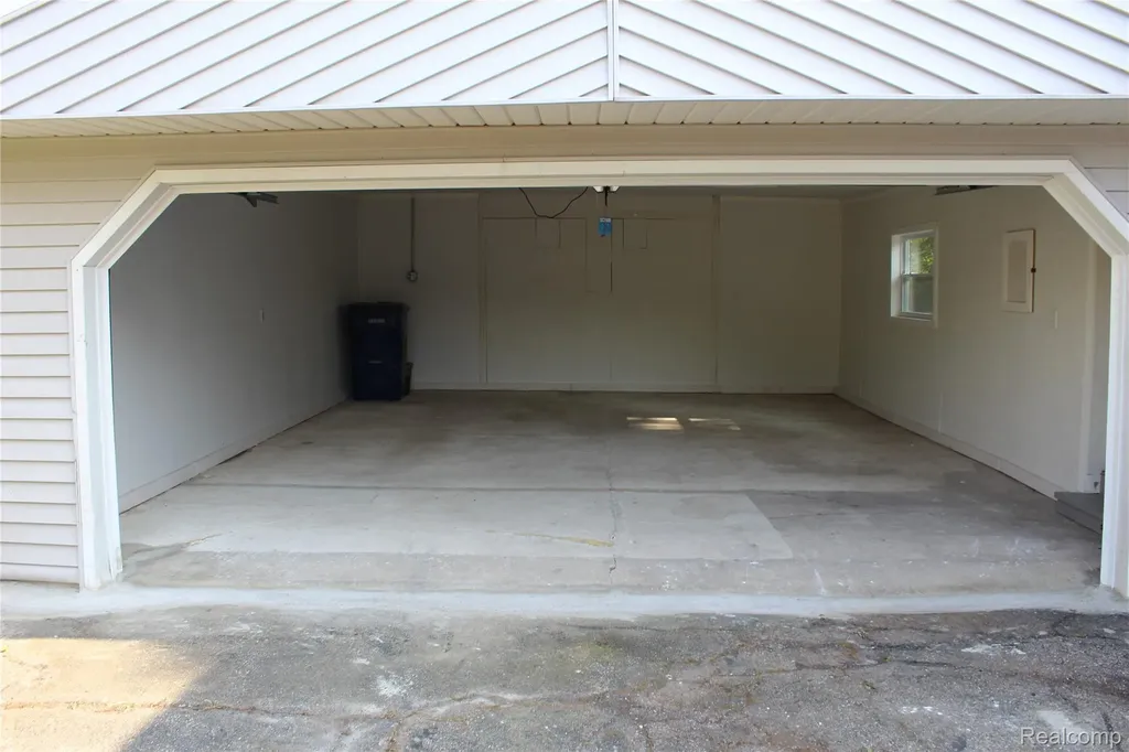 5104 Esta Drive Genesee Charter Township MI 48506