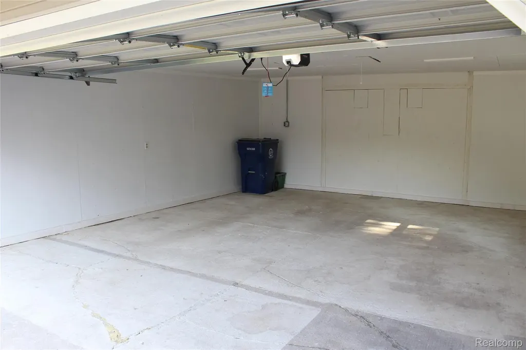 5104 Esta Drive Genesee Charter Township MI 48506