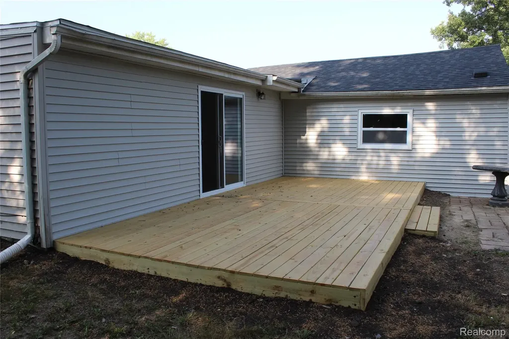 5104 Esta Drive Genesee Charter Township MI 48506