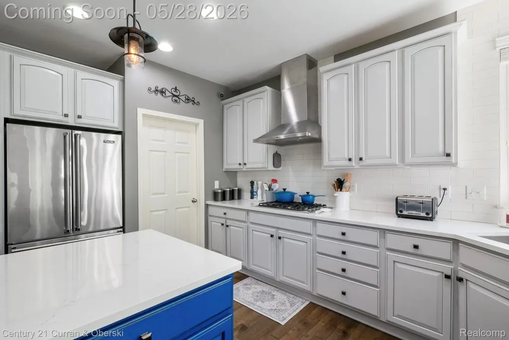 23498 Prescott Lane W Lyon Charter Township MI 48178