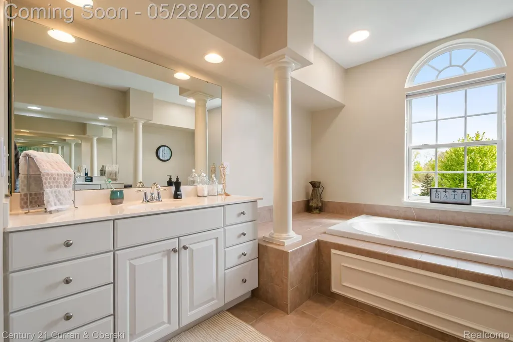23498 Prescott Lane W Lyon Charter Township MI 48178