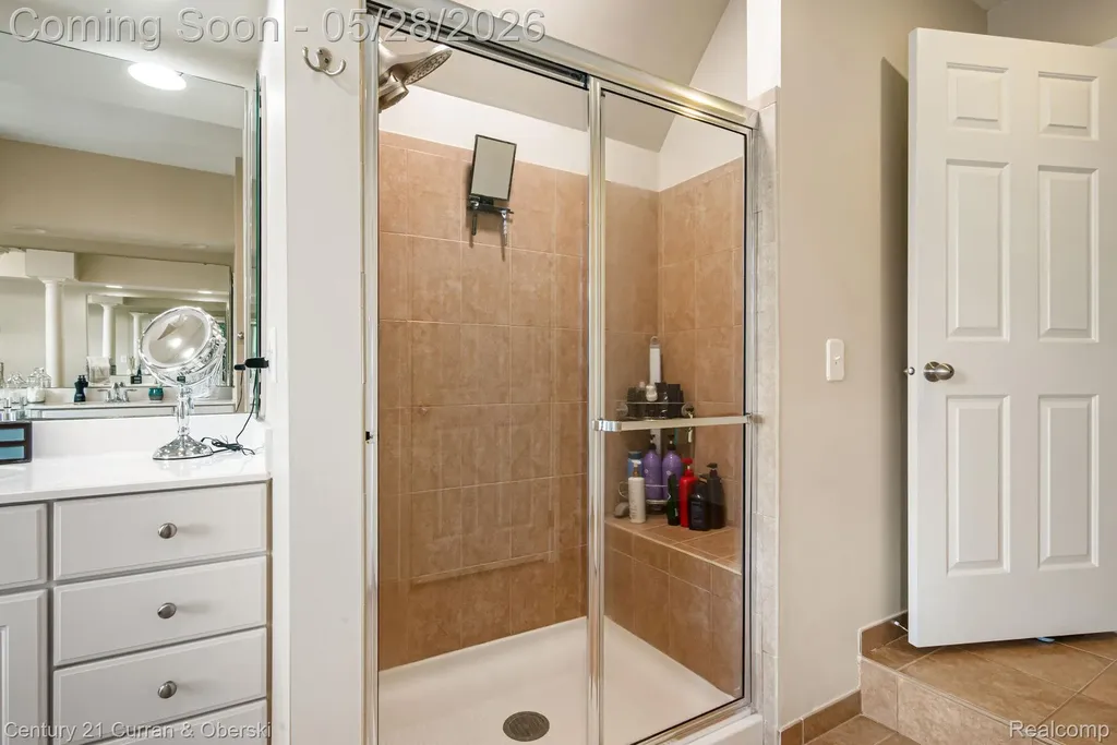 23498 Prescott Lane W Lyon Charter Township MI 48178