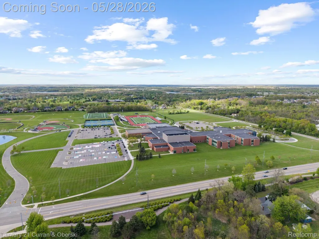 23498 Prescott Lane W Lyon Charter Township MI 48178