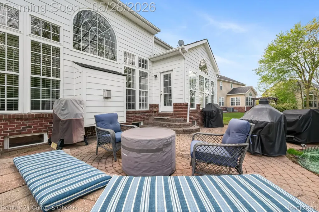 23498 Prescott Lane W Lyon Charter Township MI 48178