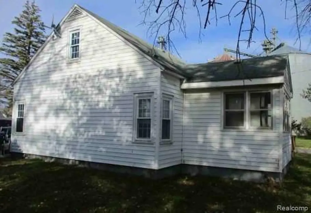 201 Grant Street Auburn City MI 48611