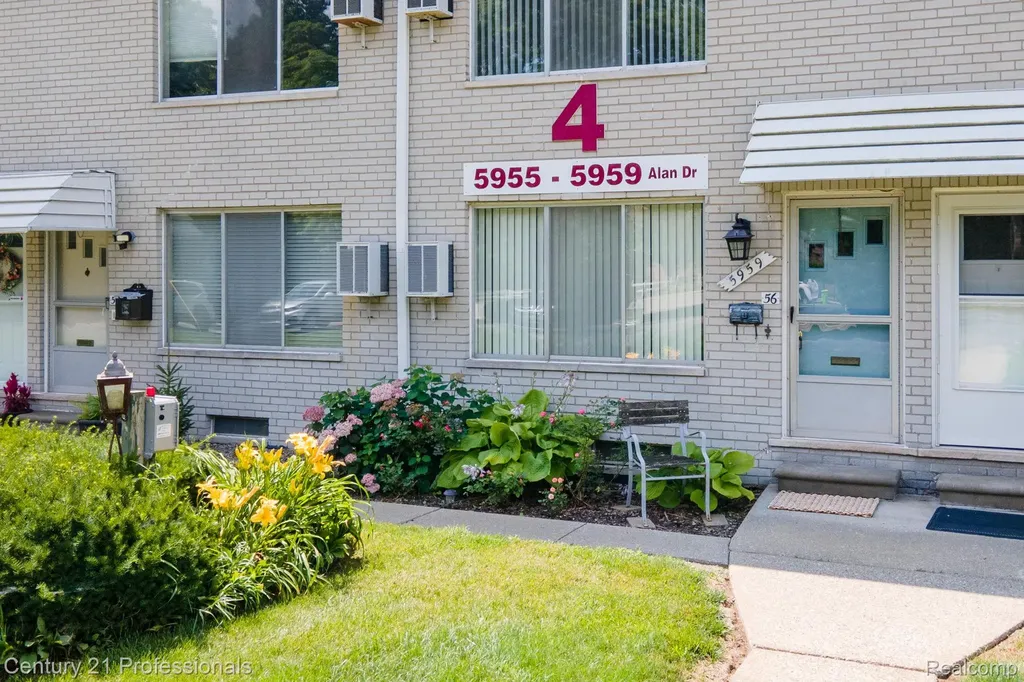 5959 Alan Brighton Township MI 48116