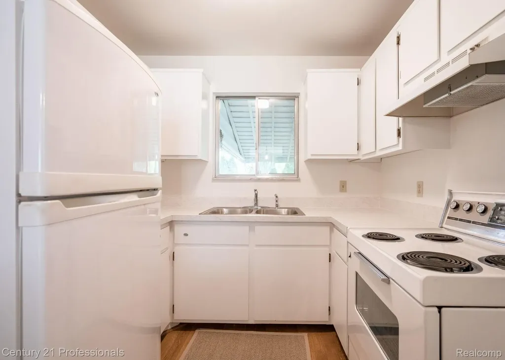 5959 Alan Brighton Township MI 48116