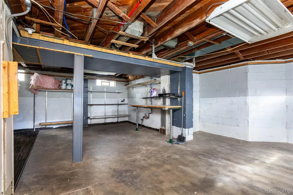 18948 Kenosha Street Harper Woods City MI 48225