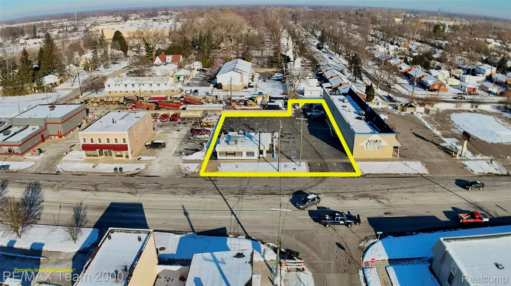 27010 Plymouth Road Redford Charter Township MI 48239