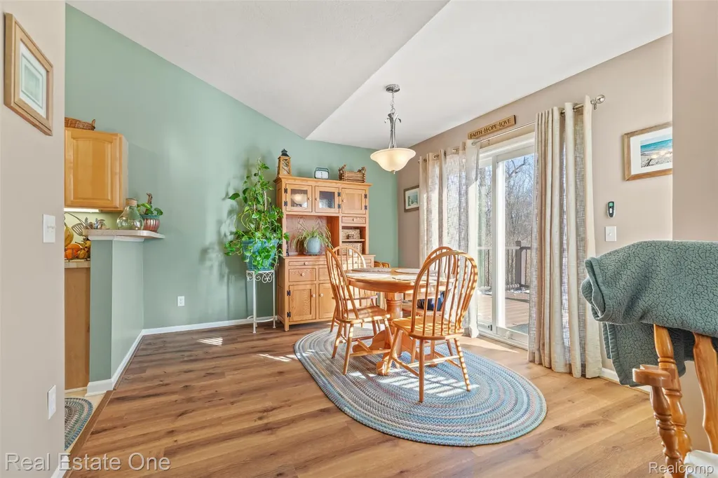 5481 Greenway Drive Trenton City MI 48183