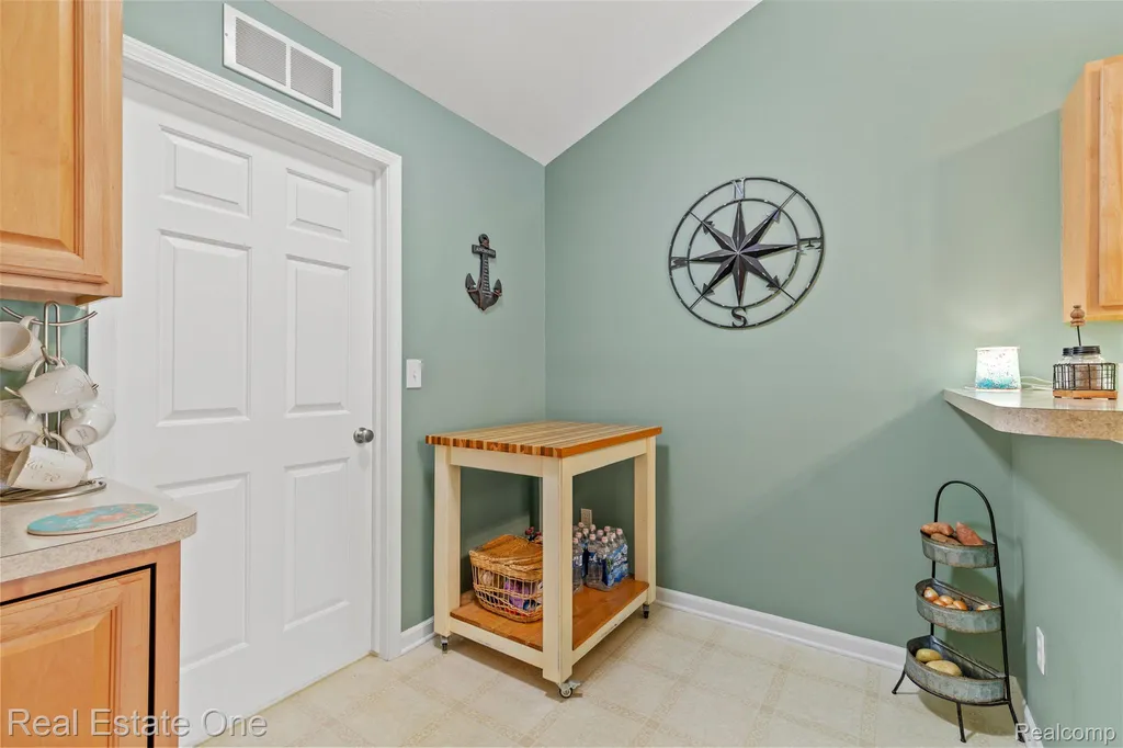 5481 Greenway Drive Trenton City MI 48183