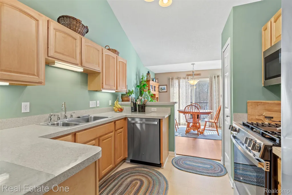 5481 Greenway Drive Trenton City MI 48183
