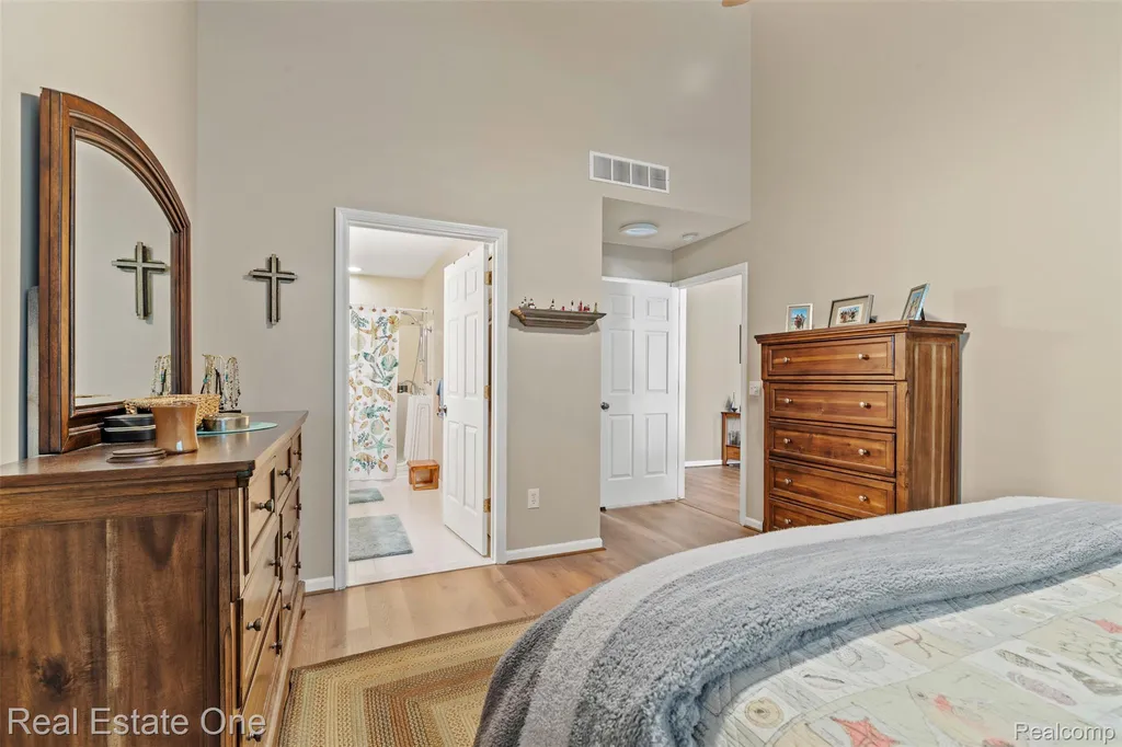5481 Greenway Drive Trenton City MI 48183
