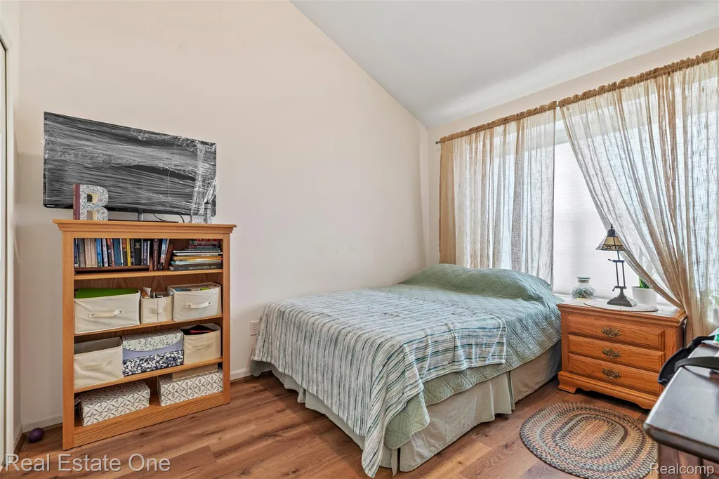 5481 Greenway Drive Trenton City MI 48183